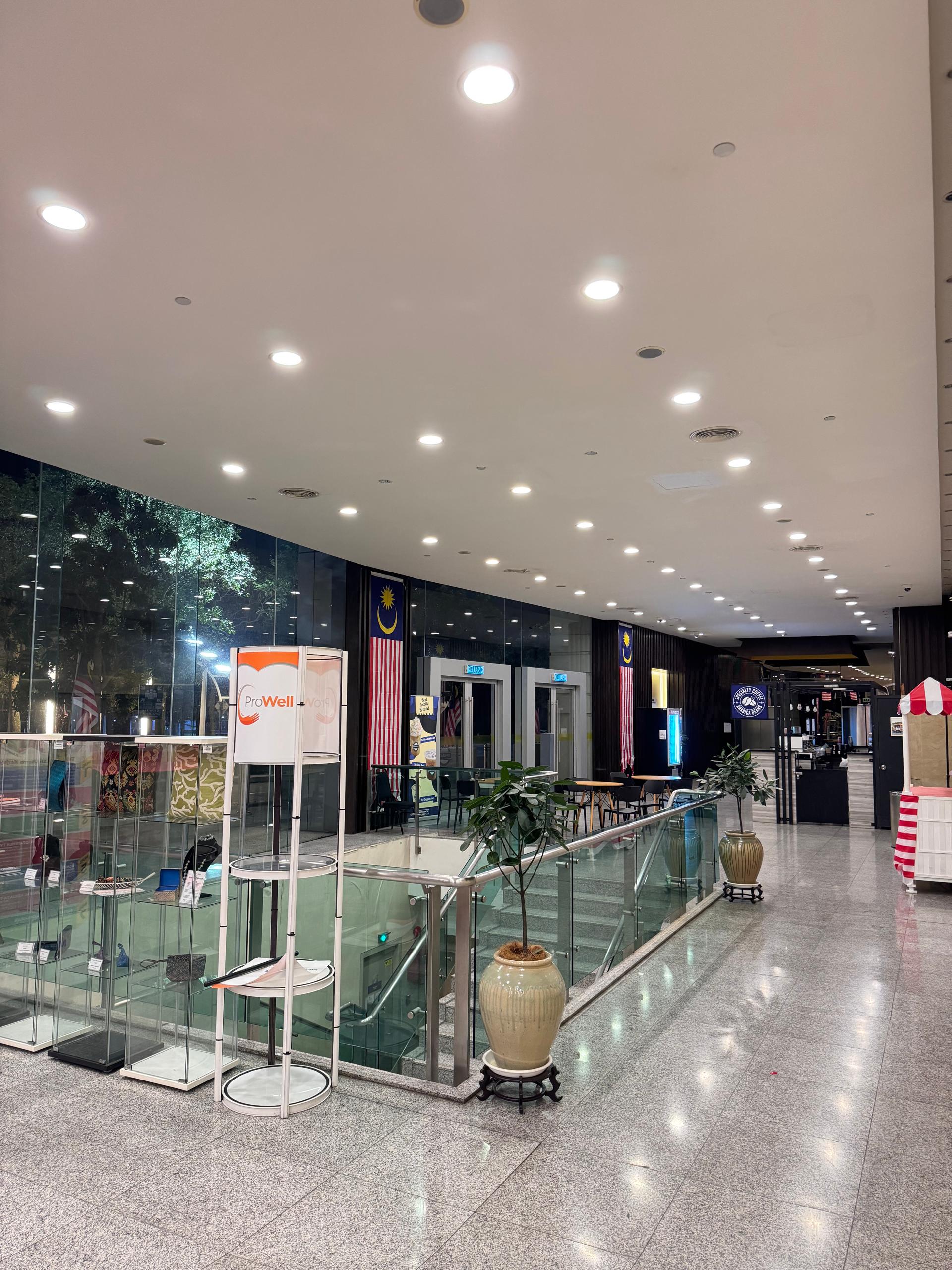 Indoor & Commercial